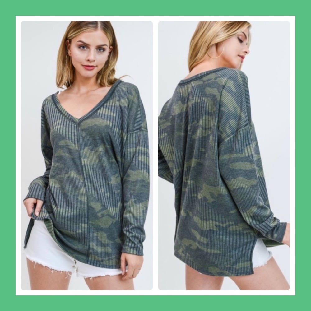 ❗️NEW❗️Camo Ribbed V Neck Top